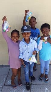 Waisenkinder in Kapstadt feiern Ostern im HOKISA-Heim