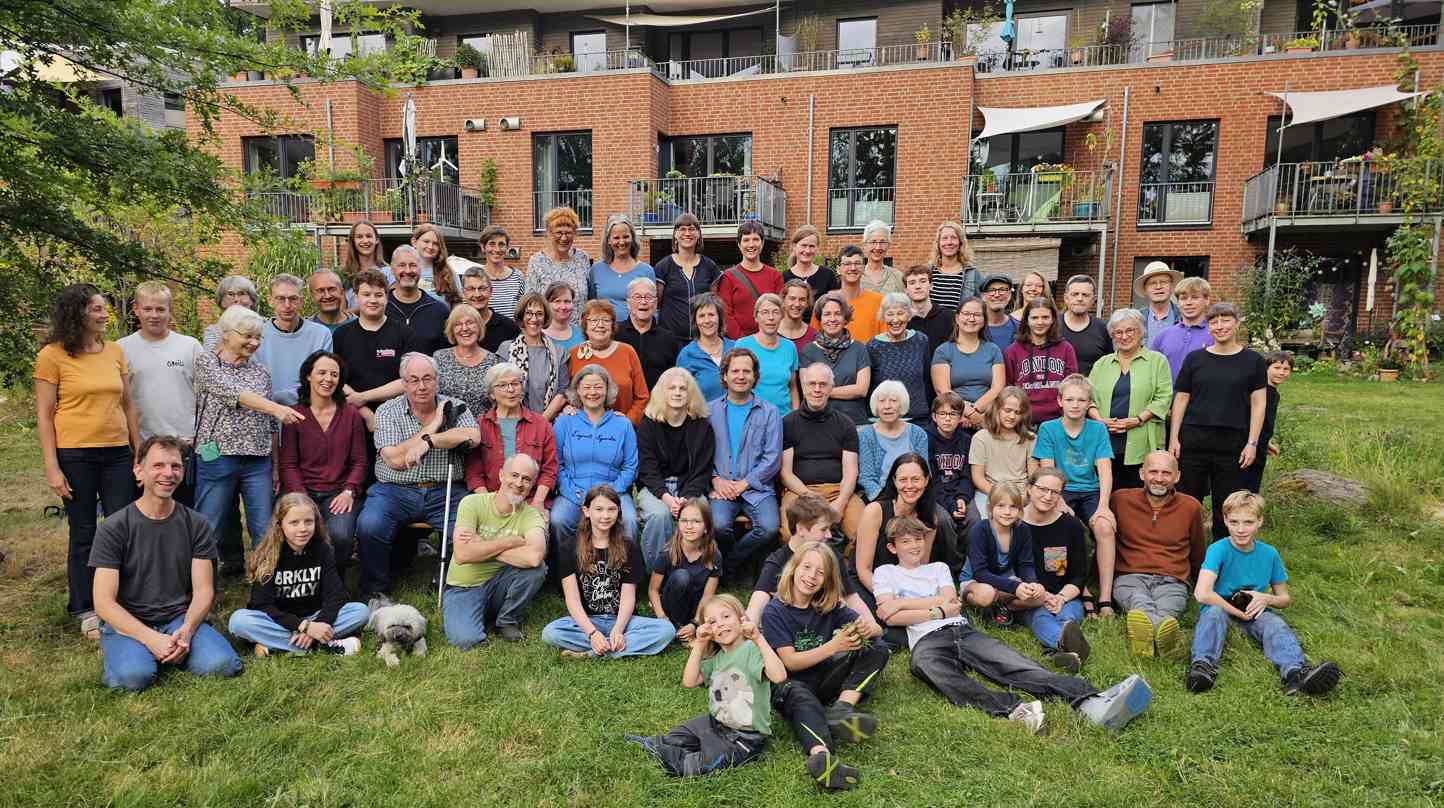 LeNa Gruppenfoto im Park August 2025
